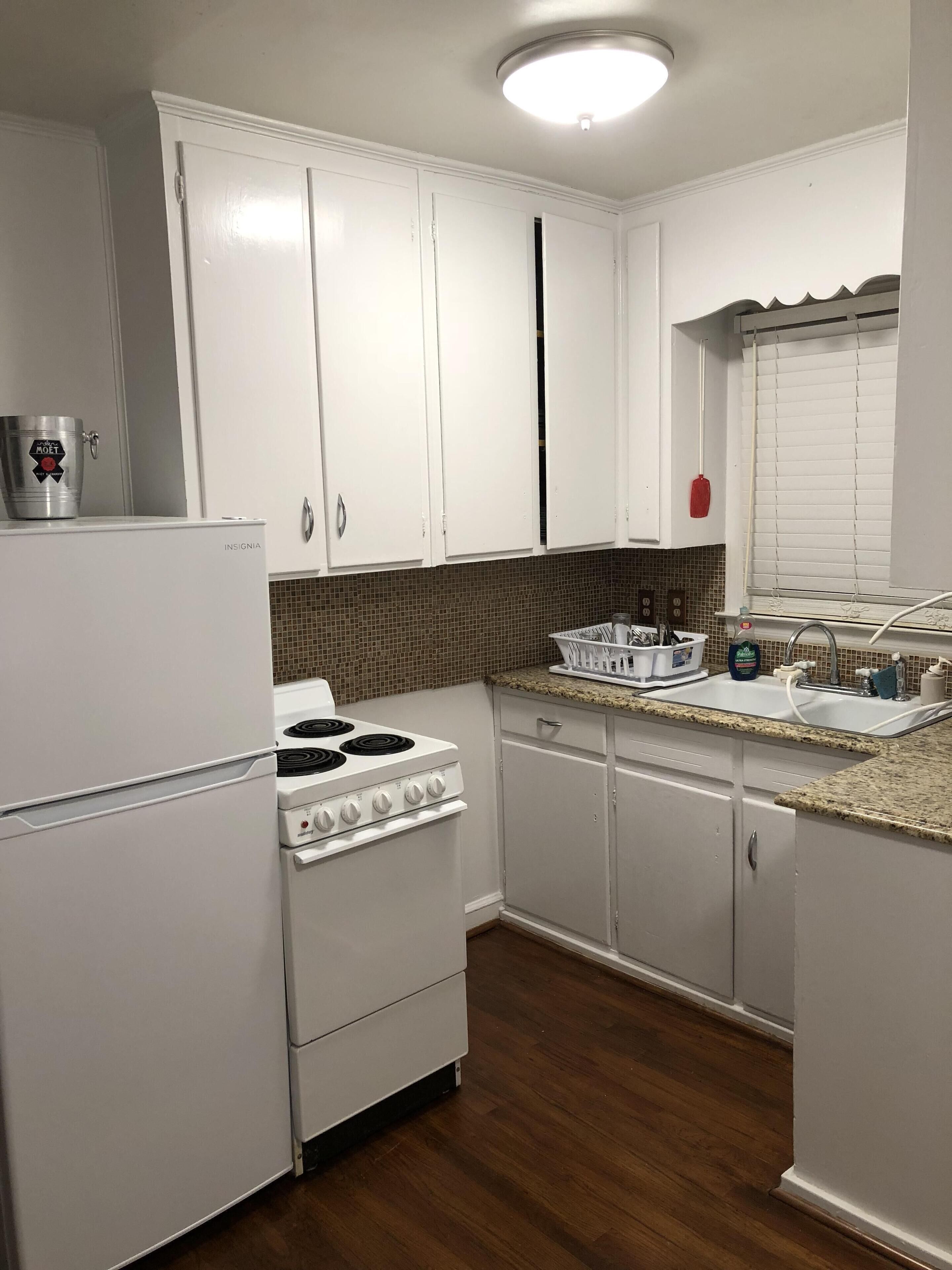 Small, Cozy, Intimate & Clean.