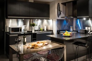 Microwave, oven, stovetop, coffee/tea maker