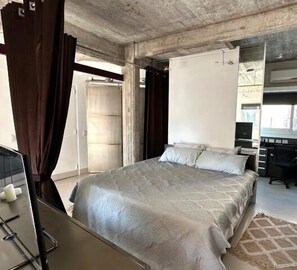 Schreibtisch, Bügeleisen/Bügelbrett, WLAN, Bettwäsche