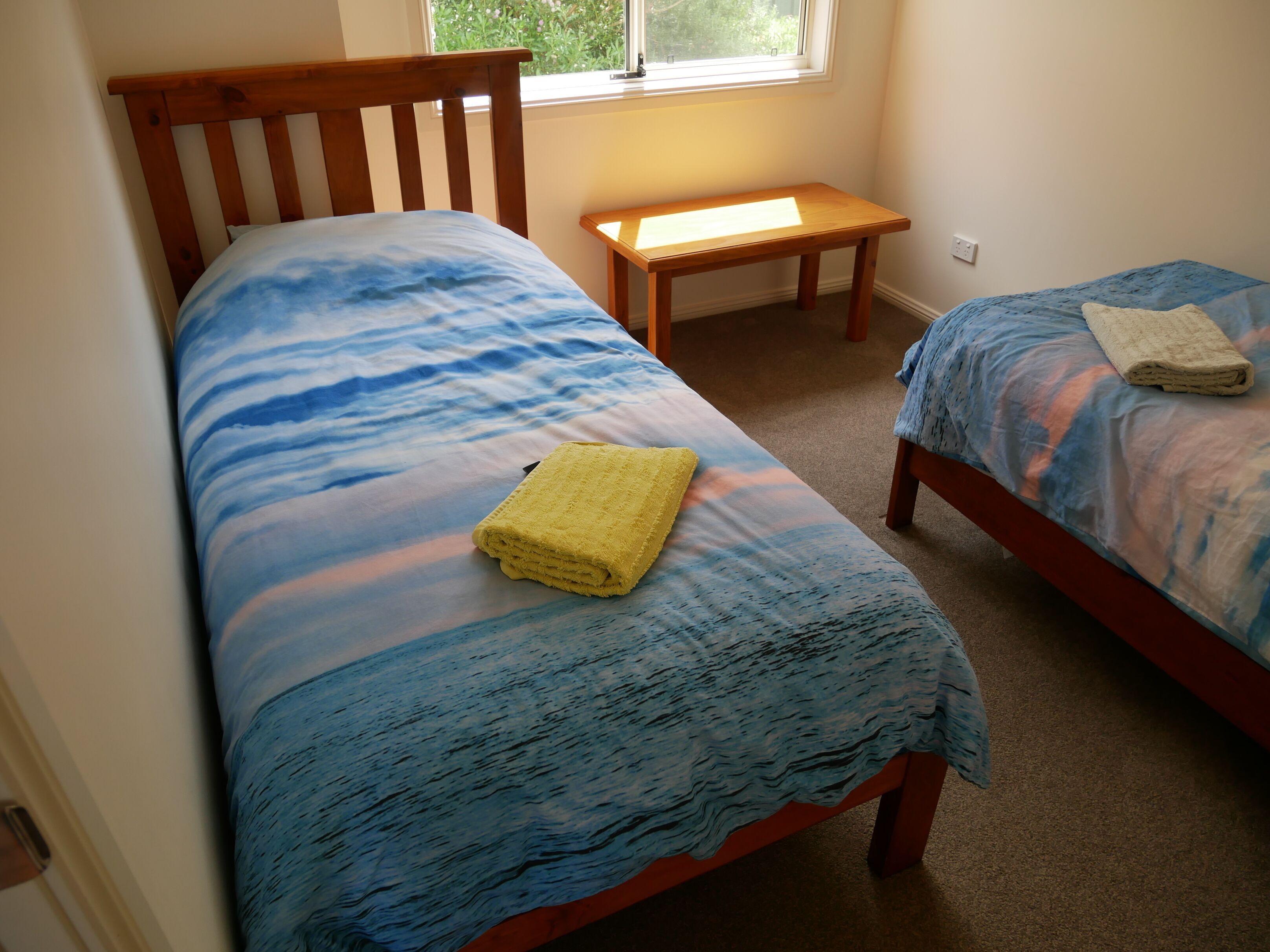 Amazing waterfront views 4 bedrooms 2 bathrooms NBN\nDirect access to the beach — image 12