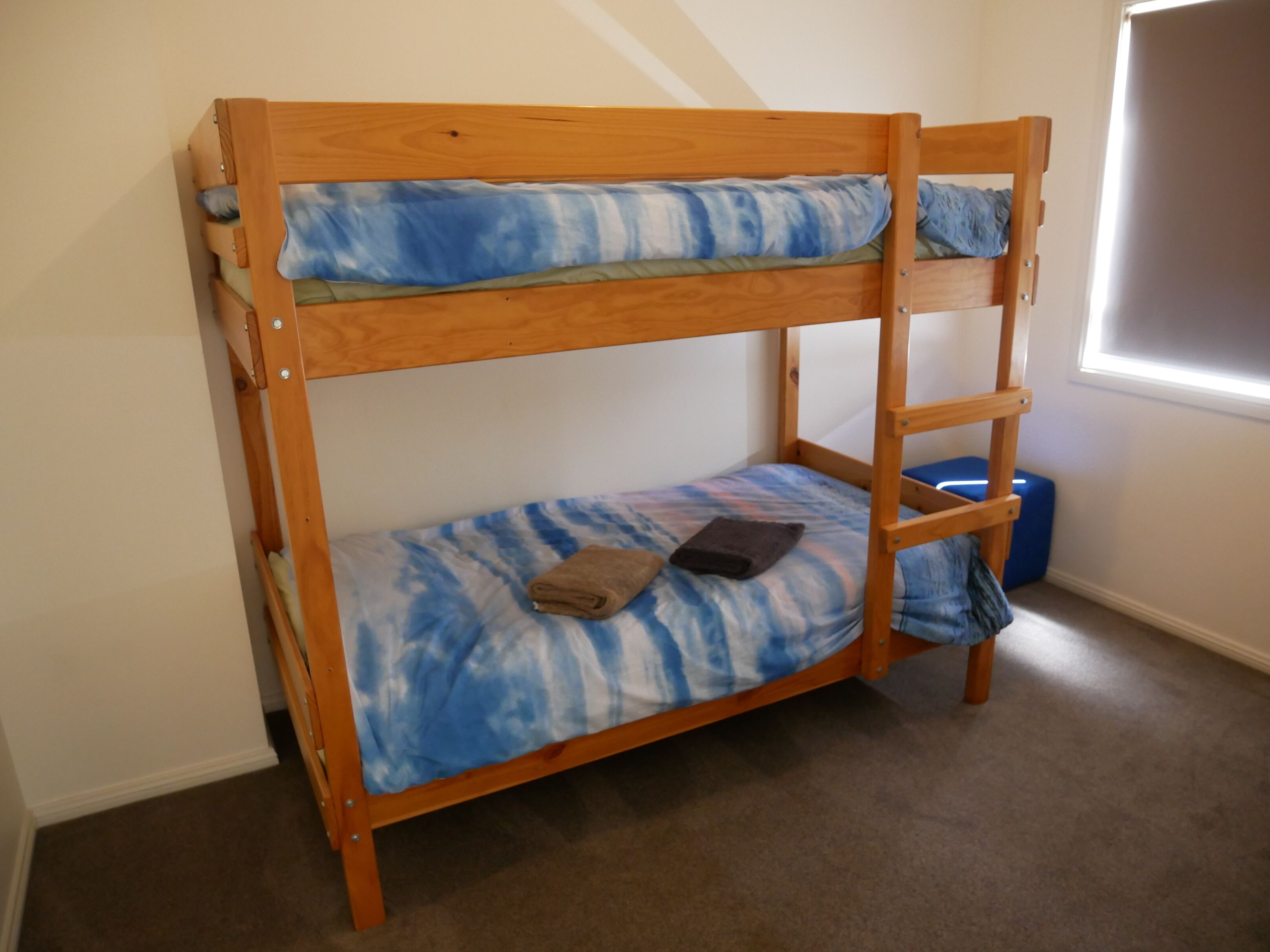 Amazing waterfront views 4 bedrooms 2 bathrooms NBN\nDirect access to the beach — image 14