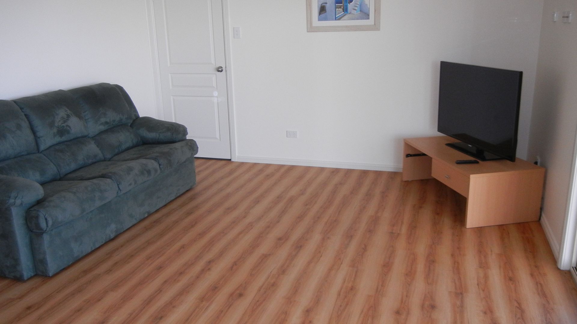 Amazing waterfront views 4 bedrooms 2 bathrooms NBN\nDirect access to the beach — image 18