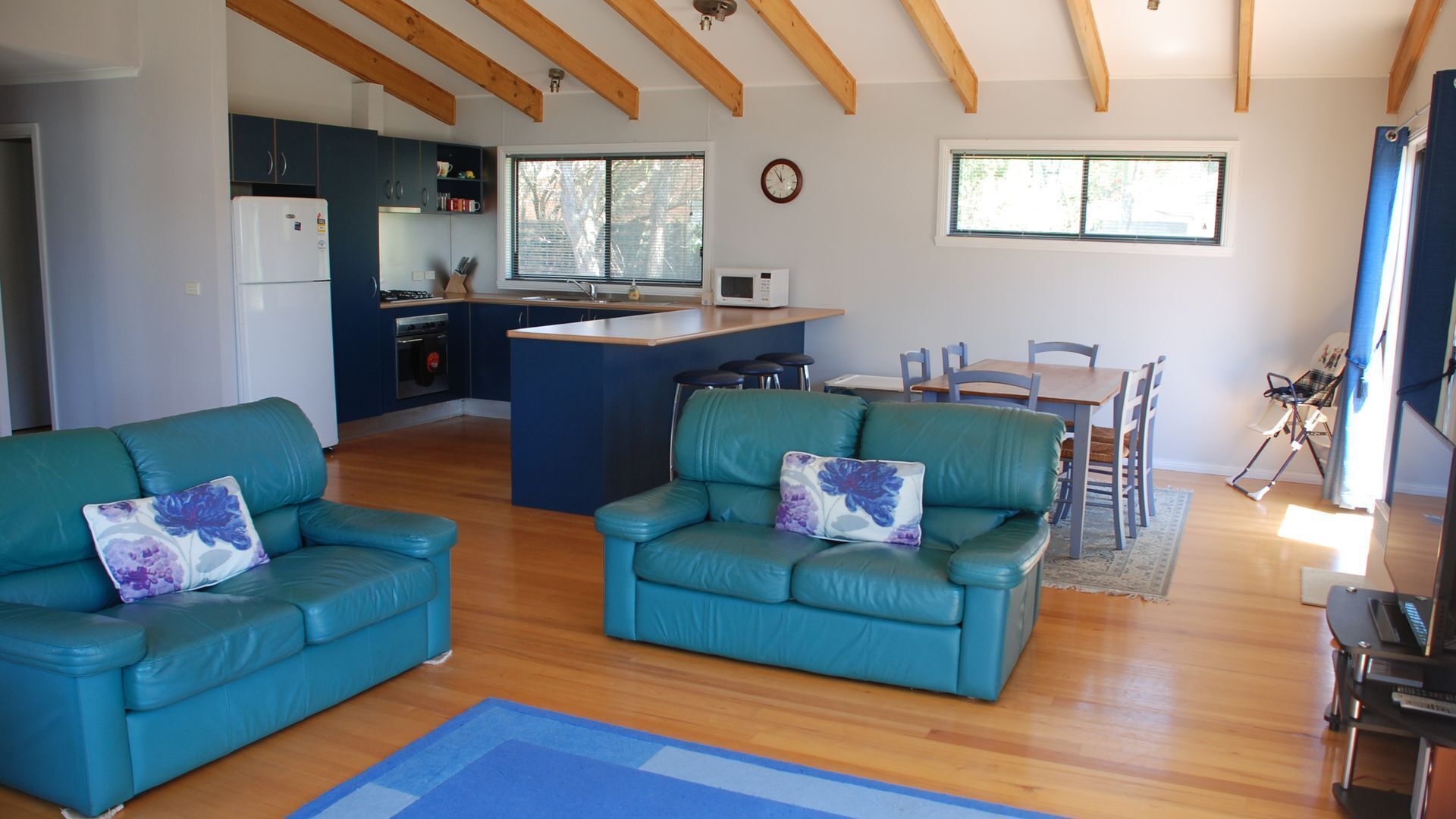 Sandy Point Getaway Wilsons Prom. Pet Friendly, Internet and Linen Included.