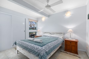 3 bedrooms, free WiFi, bed sheets
