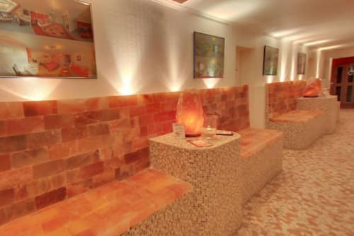 Behandlungsräume für Paare, Sauna, Whirlpool, Dampfbad