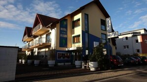 Front of property - Wellness und Spa Hotel Ziegelruh (Babenhausen)