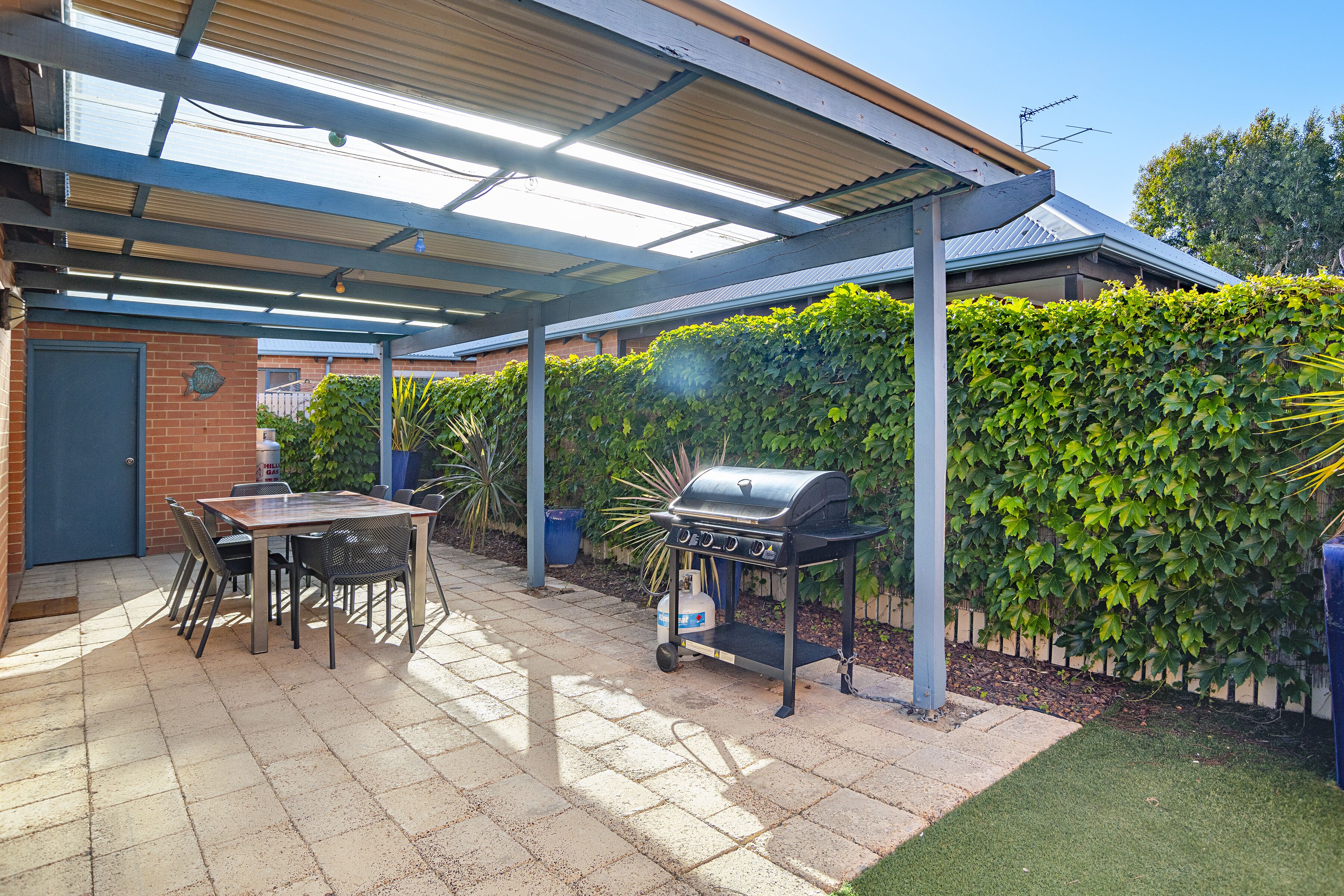 Pelican Cottage Dunsborough — image 17