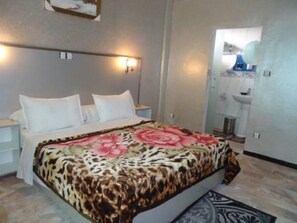 Standard Double Room, 1 Double Bed, Non Smoking | Free WiFi, bed sheets - Hotel Tafranet (Tadjenanet)