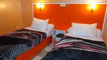 Standard Twin Room, 2 Twin Beds, Non Smoking | Free WiFi, bed sheets