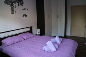 1 bedroom, iron/ironing board, free WiFi