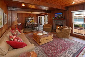 TV, DVD player, printers - Rincon Retreat - Casual Beachfront Comfort (Carpinteria)