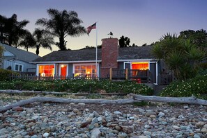 Exterior - Rincon Retreat - Casual Beachfront Comfort (Carpinteria)