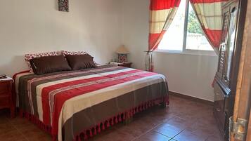 4 camere, una cassaforte in camera, Wi-Fi gratuito, lenzuola