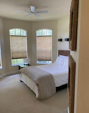 4 bedrooms, desk, iron/ironing board, free WiFi