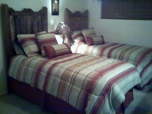 3 bedrooms, iron/ironing board, travel crib, free WiFi