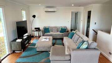 Smart TV, DVD player, books, stereo