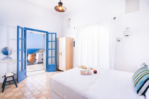 4 bedrooms, iron/ironing board, travel cot, WiFi