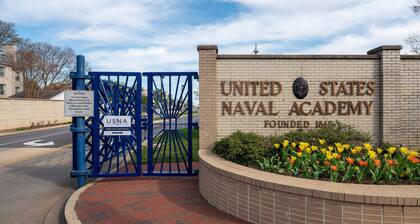 Nautical Feel to Tämä kaunis Eastport Home