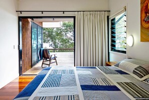 4 quartos, Wi-Fi de cortesia, roupa de cama