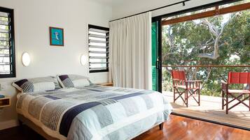 4 bedrooms, free WiFi, bed sheets