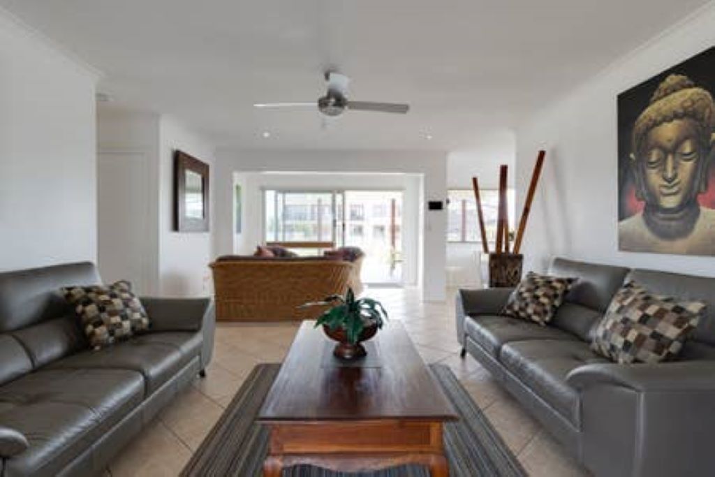 Gold Coast Central Waterfront House with Pool — image 13
