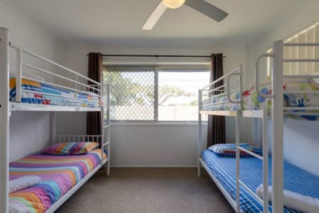 Gold Coast Central Waterfront House with Pool — image 25