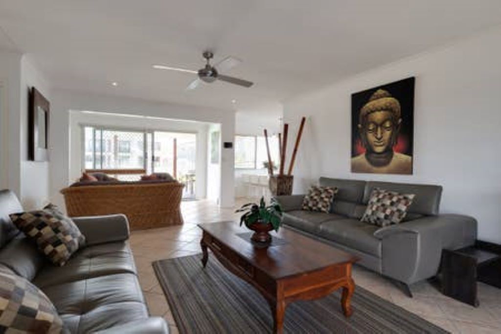 Gold Coast Central Waterfront House with Pool — image 12