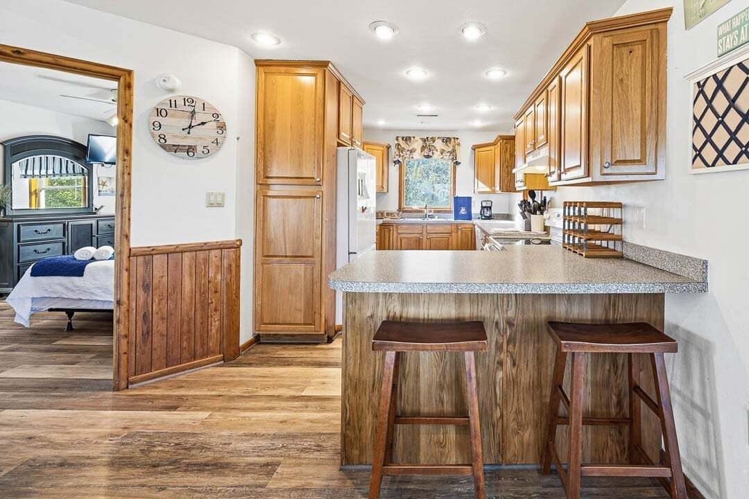 Frigorífic, microones, forn i placa de cuina 