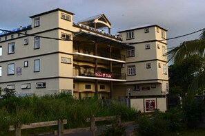 Entrada al alojamiento