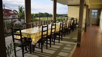 Dagelijks continentaal ontbijt inbegrepen