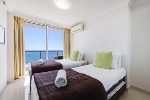 2 bedrooms, iron/ironing board, WiFi, bed sheets - 19B Peninsula Ocean Views Surfers Paradise (Surfers Paradise)