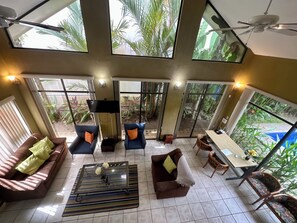 Smart-tv, bordfodbold, bøger