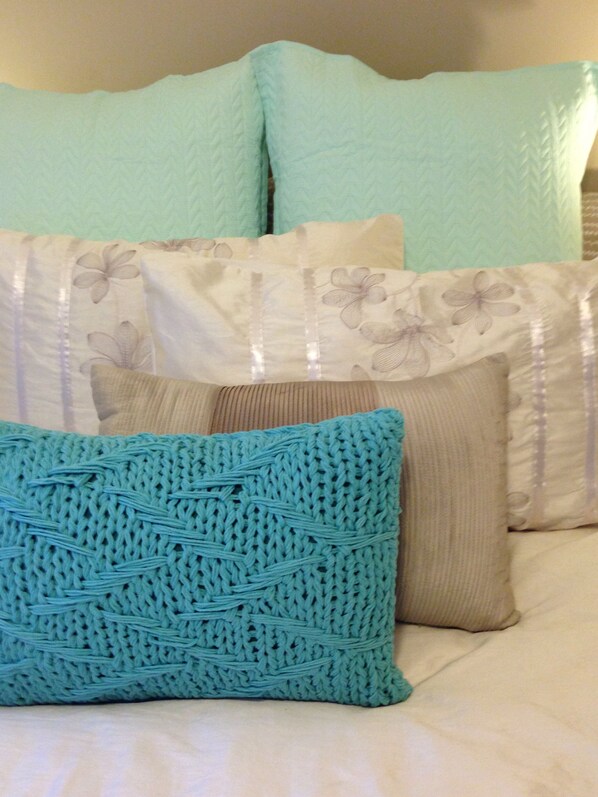 1 bedroom, iron/ironing board, travel cot, free WiFi