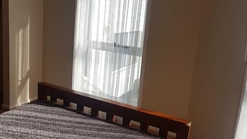 4 habitaciones, tabla de planchar con plancha, cuna de viaje y wifi