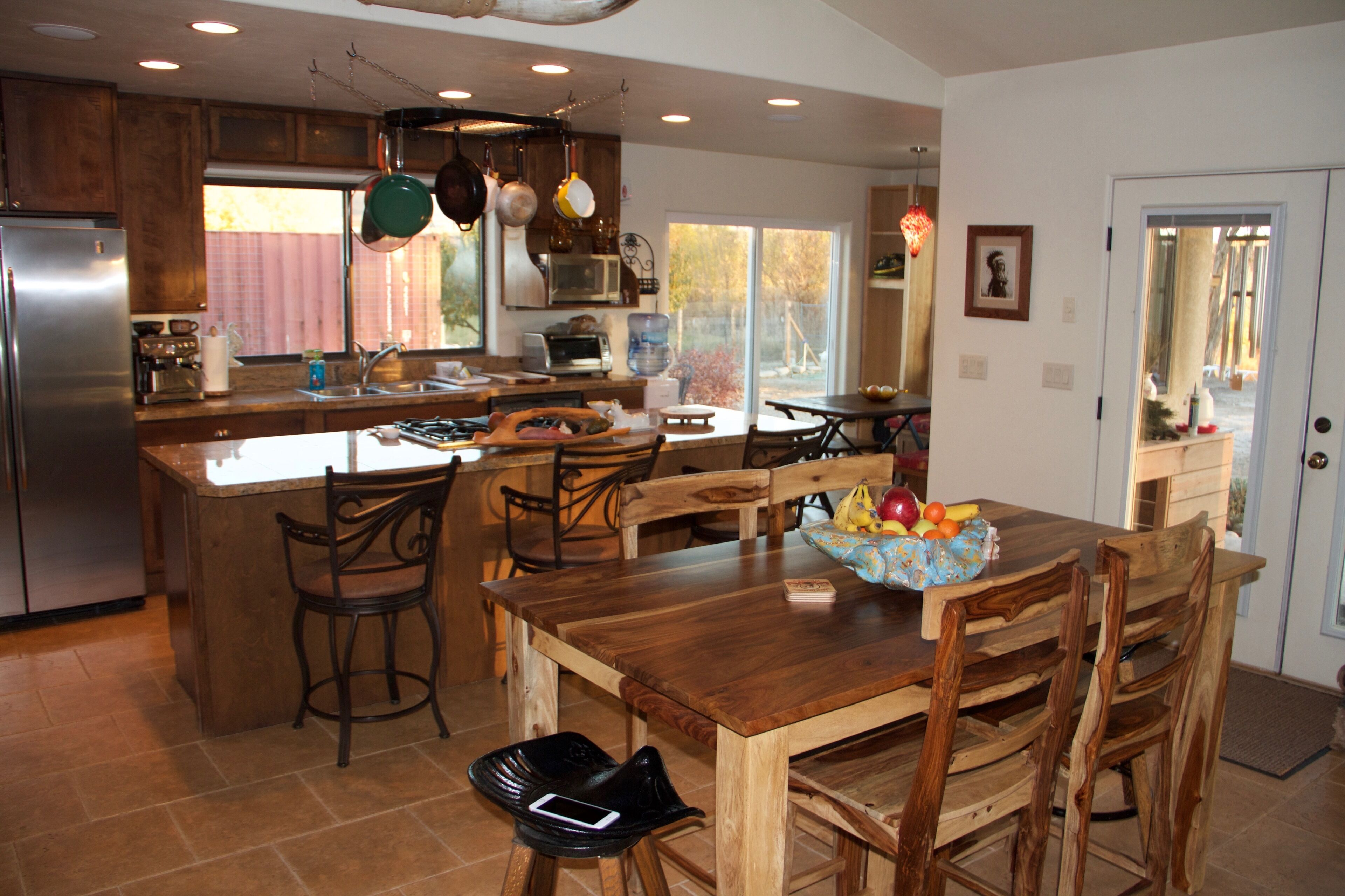  LAKE HOUSE on Colorado River, Friendly ANIMALS,  BEACH,  Wine country, VIEWS 