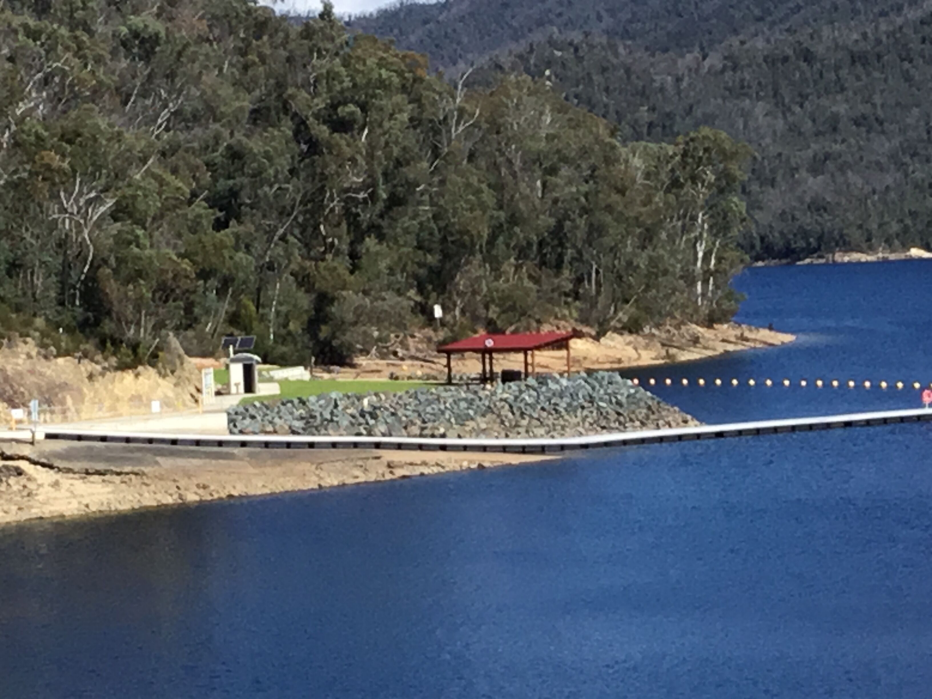 Talbingo Dam, boat ramp and swim area