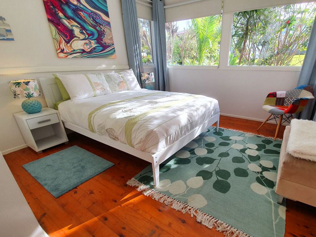 3 bedrooms, iron/ironing board, travel cot, free WiFi