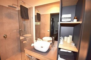 Hair dryer, towels, shampoo