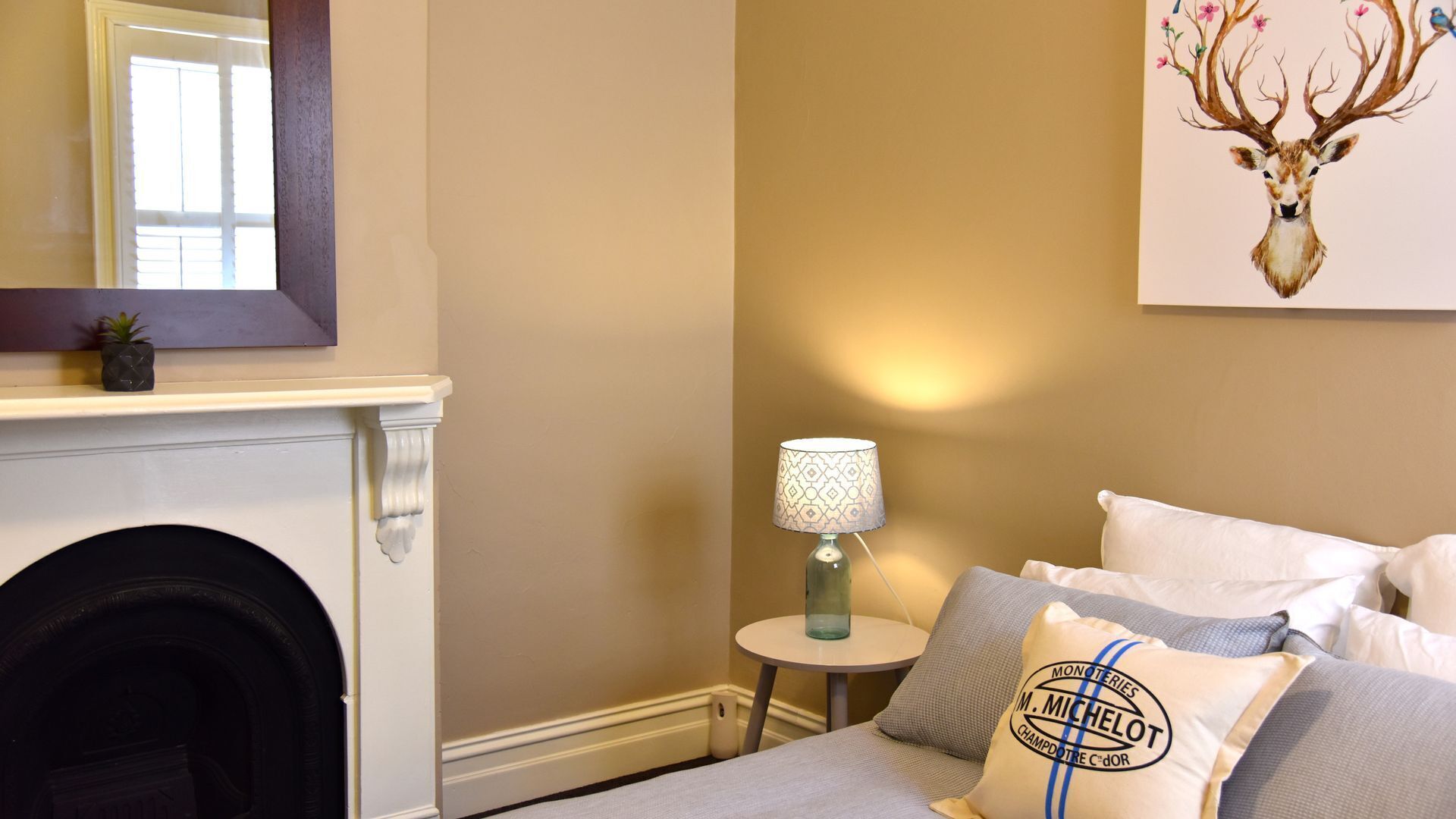 Trendy Northcote location