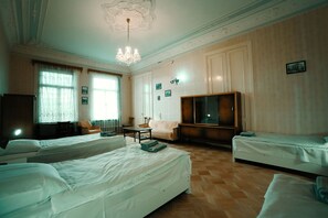 Free WiFi, bed sheets - Guest House Old Kutaisi (Kutaisi)