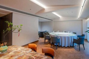 Ảnh chưa phân loại, 2 trong số 87 ảnh, nút