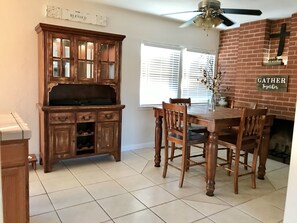 Dining - Tulare’s RARE FIND with a pool! Located in the Heart of California’s farmlands!  (Tulare)