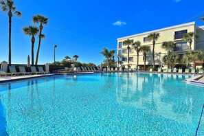 Beheizter Pool