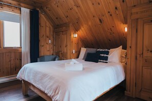 4 habitaciones, tabla de planchar con plancha, wifi y ropa de cama