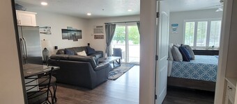 Lakeside Beach like Condo