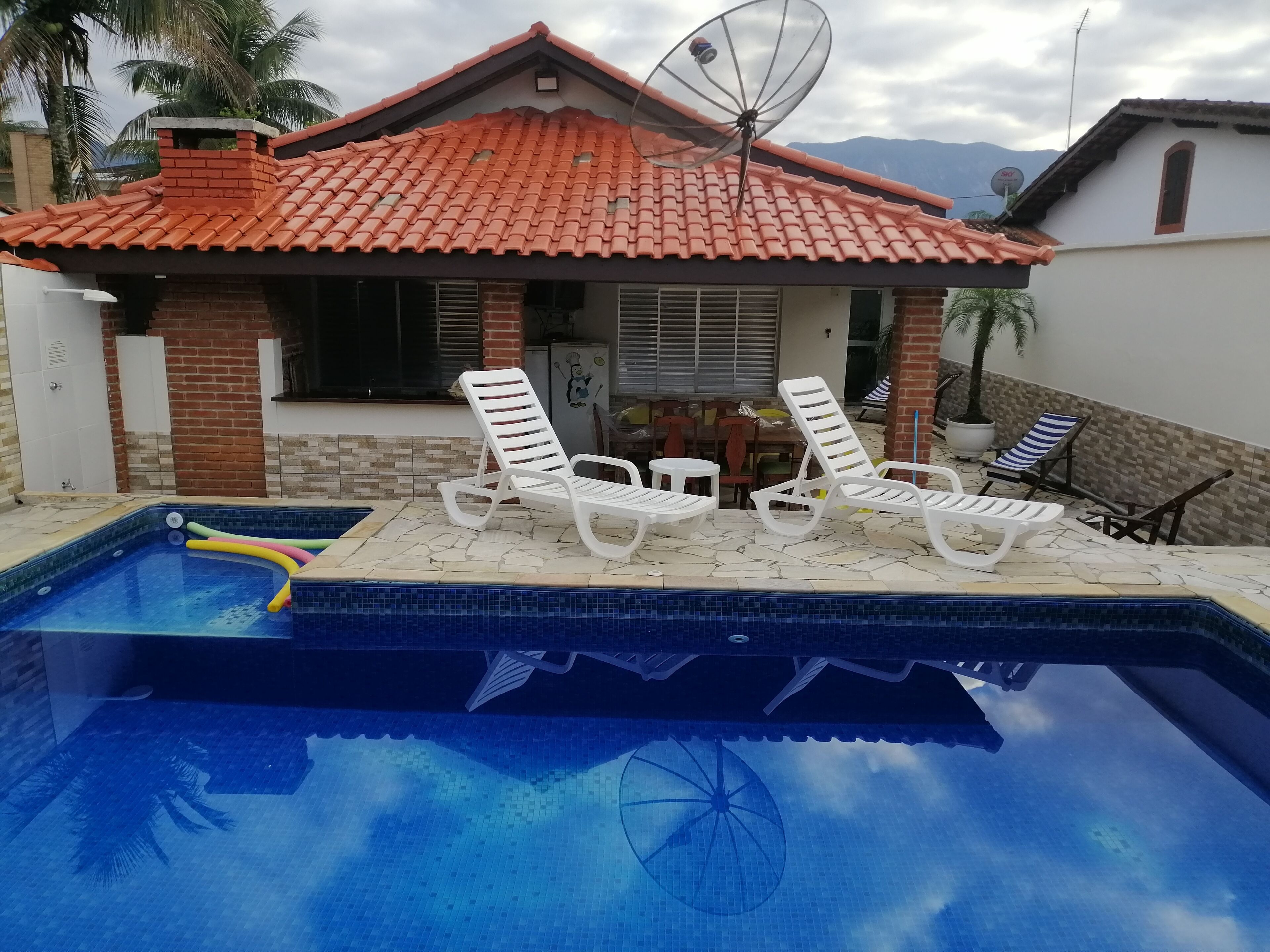 ENJOY!!!LOW SEASON PRICES 3 bedroom house in the condominium Morada da Praia 