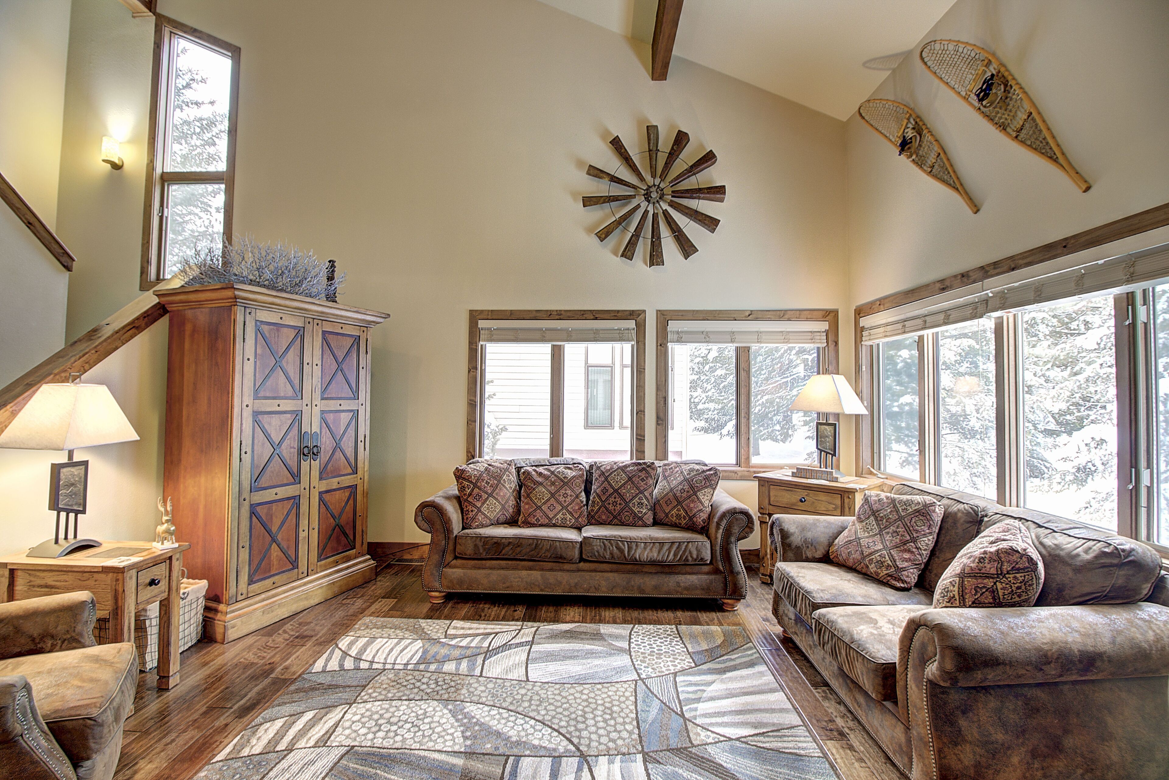 OFF SEASON RATES! Come Relax in Beautiful Meadow Lake!