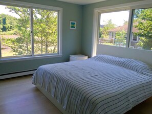 3 bedrooms, iron/ironing board, travel cot, free WiFi