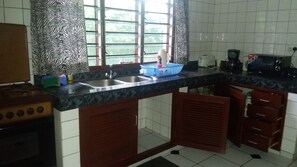 Fridge, microwave, oven, coffee/tea maker