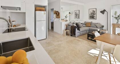 23 Am Islander - Point Lookout, QLD